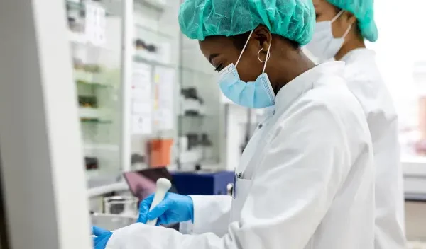 Seven ways AI-driven batch processing helps pharma companies element