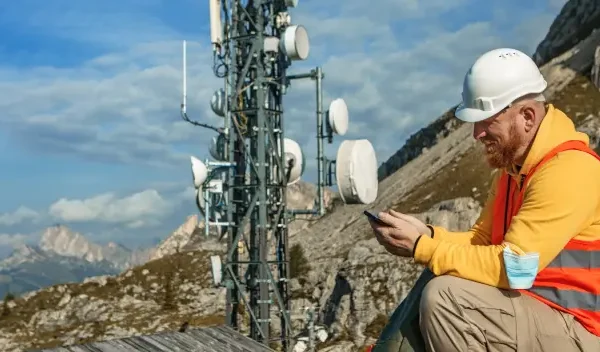 AI-driven modernization of telecom connectivity and networks